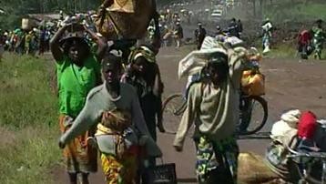 refugies-fuyant-les-combats-dans-l-est-de-la-rdc-30-octobre-2008-2684327jdygj_1378.jpg