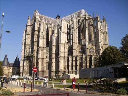 BEAUVAIS 1.jpg