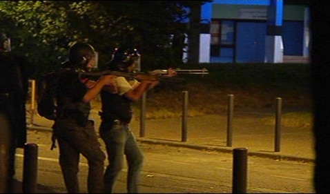 violences grenoble 17 JUILLET 2010 2.jpg