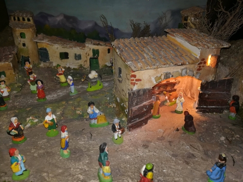 CRECHE 2.jpg