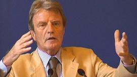 bernard-kouchner-2600607_224.jpg