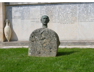 mur-des-fastes-martigues.jpg