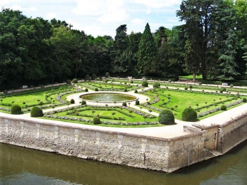 CHENONCEAU JARDIN CATHERINE.jpg