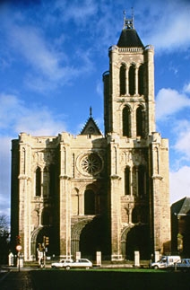 SAINT DENIS FACADE.jpg