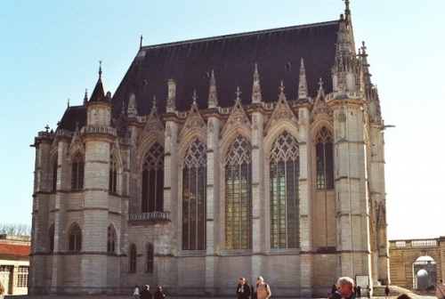 vincennes SAINTE CHAPELLE EXTERIEUR.jpg