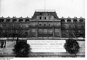 300px-Bundesarchiv_Bild_102-00678,_Genf.-_Haus_des_Völkerbundrates.jpg