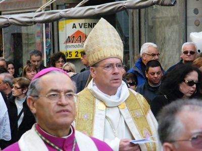 marchetto procession rome.jpg