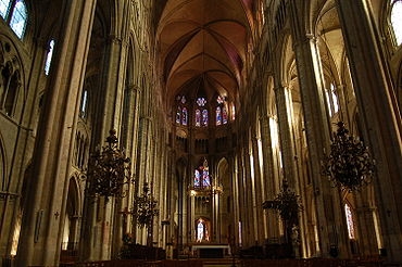 BOURGES CATHEDRALE INTERIEUR.jpg
