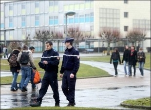 VIOLENCES SCOLAIRES 1.jpg