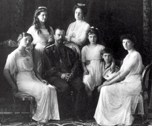 NICOLAS II FAMILLE.jpg