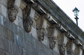 29 décembre,jean goujon,phidias,cariatides du louvre,cour carrée,fontaine des innocents,carnavalet