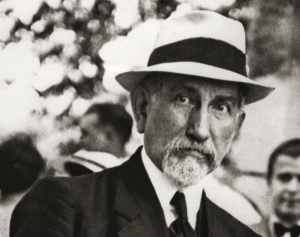 MAURRAS VA.JPG