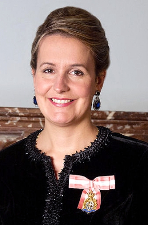 la-duchesse-de-vendome-avec-lordre-de-sainte-isabelle-2.jpg