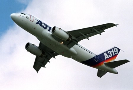 AIRBUS A 319.jpg