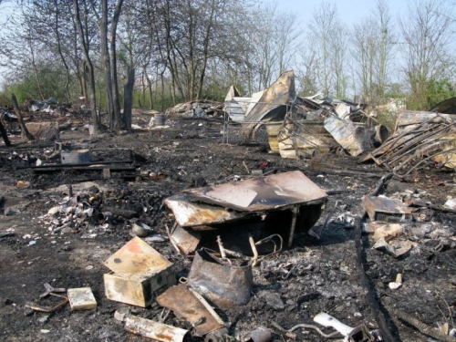 camp-de-roms-incendies.jpg