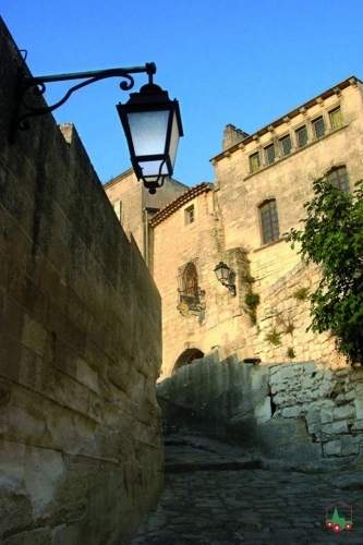 LES BAUX NOTRE MAISON.jpg