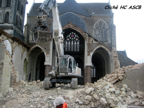 Eglise de Gesté.JPG