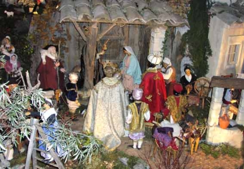 creche saint saturnin les avignon.jpg