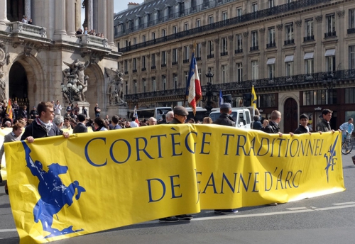 20150510_cortege_jeanne_darc_01.jpg