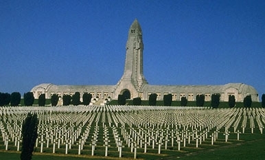 ossuaire_de_douaumont3.jpg