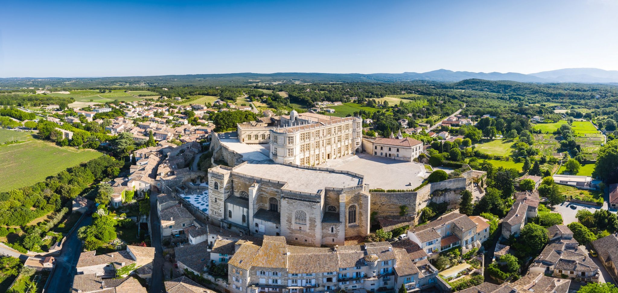 Les ephemerids du JSF. du 17 avril -  par Athos79. 17.04.2023-Chateau-de-Grignant