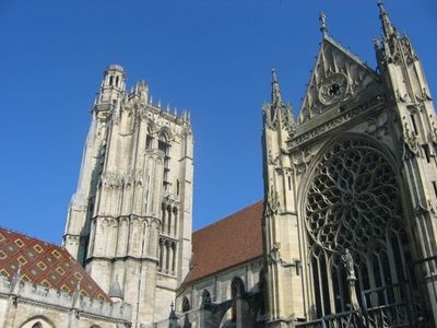 Athos 79 preente les ephemerides du JSF du 04 mai Cathedrale-de-Beauvais-A