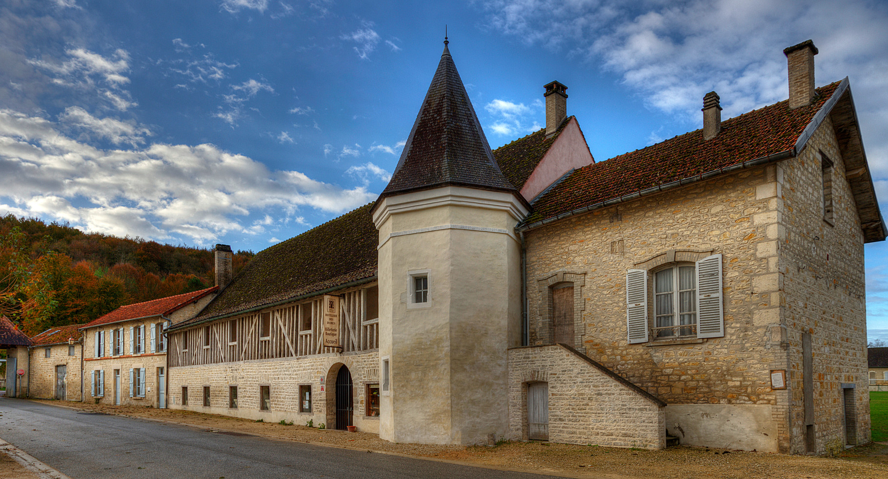 éphémérides du JSF  du 20 aout par Athos 79 20.08.2023-Abbaye-de-Clairvaux