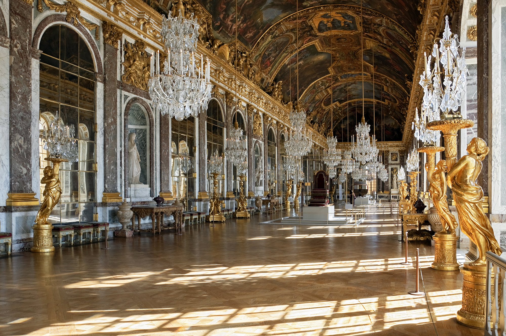 Ahos 79 presente les  ephémérides du 06 mai exfiltrees du JSF Chateau_Versailles_Galerie_des_Glaces-1-15.11.2023