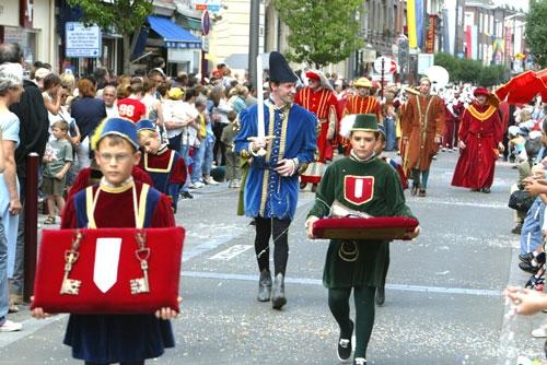 III : Présentation au Roi des clefs de la ville...