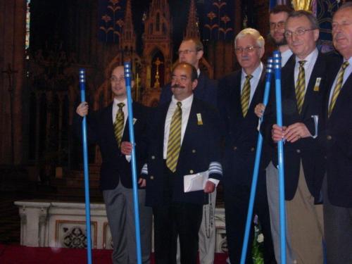 Les "Royés" se préparent dans la basilique...