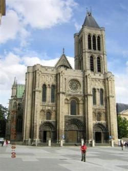 La Basilique de Saint Denis, nécropole royale....