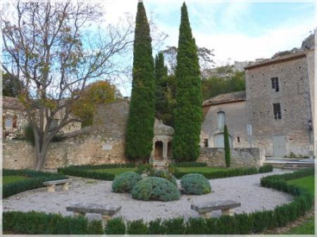 Le Pavillon de la Reine Jeanne, aux Baux (I)