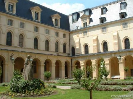 Etudes au Lycée Henri IV.....