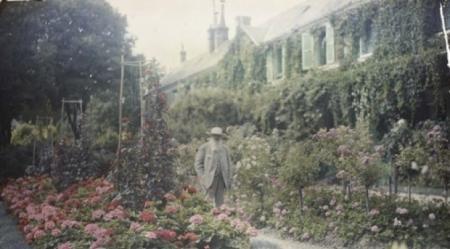 Monet, qui "ajoute à l'univers"...